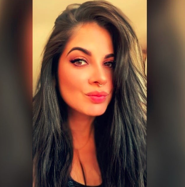 kamilla-depoimento-foto-studio-romana-cidadania-italiana-aire-haia-judicial-administrativa